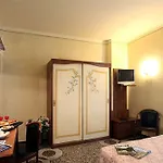 Hotel Riviera 3*