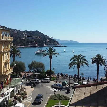 Riviera Ξενοδοχείο 3*