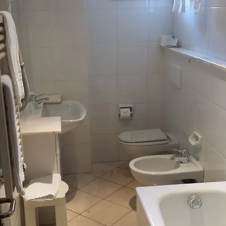 Riviera Ξενοδοχείο 3*