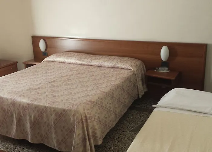 Riviera Готель 3*